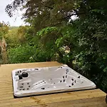Belle Maison Spacieuse Avec Piscine Et Proche Des Plages *