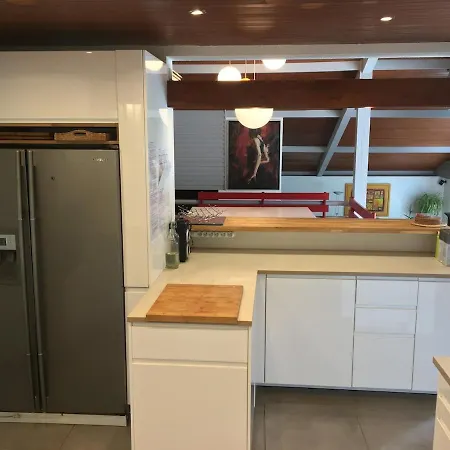 Belle Maison Spacieuse Avec Piscine Et Proche Des Plages