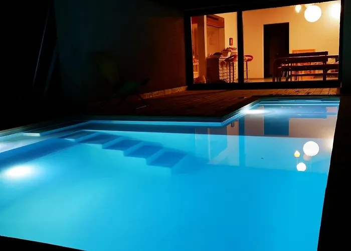 Belle Maison Spacieuse Avec Piscine Et Proche Des Plages